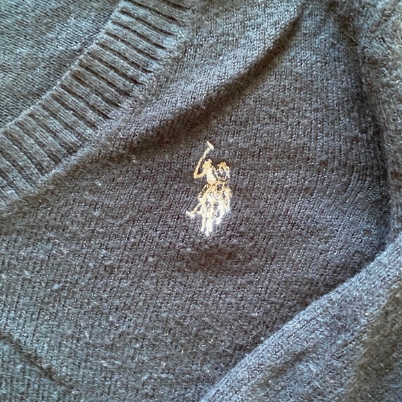US Polo Assn Navy V neck Sweater - Picture 3 of 4